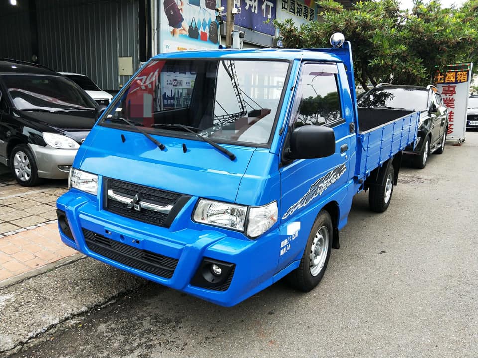 2014年 中華 得利卡 2400CC 